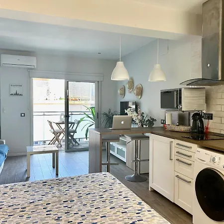 5 Minuti Dalla Moderno Loft Con Terrazzo