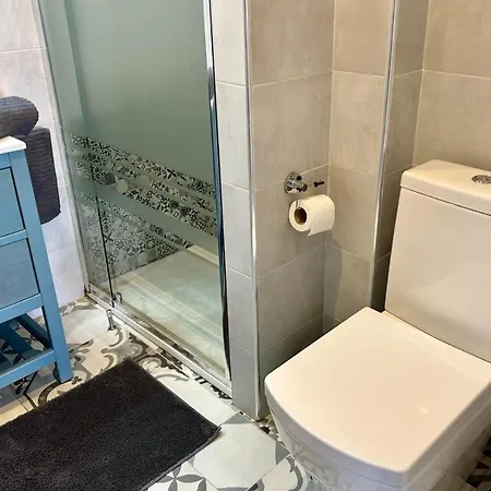 5 Minuti Dalla Moderno Loft Con Terrazzo