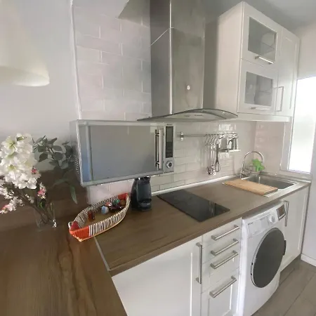 5 Minuti Dalla Moderno Loft Con Terrazzo